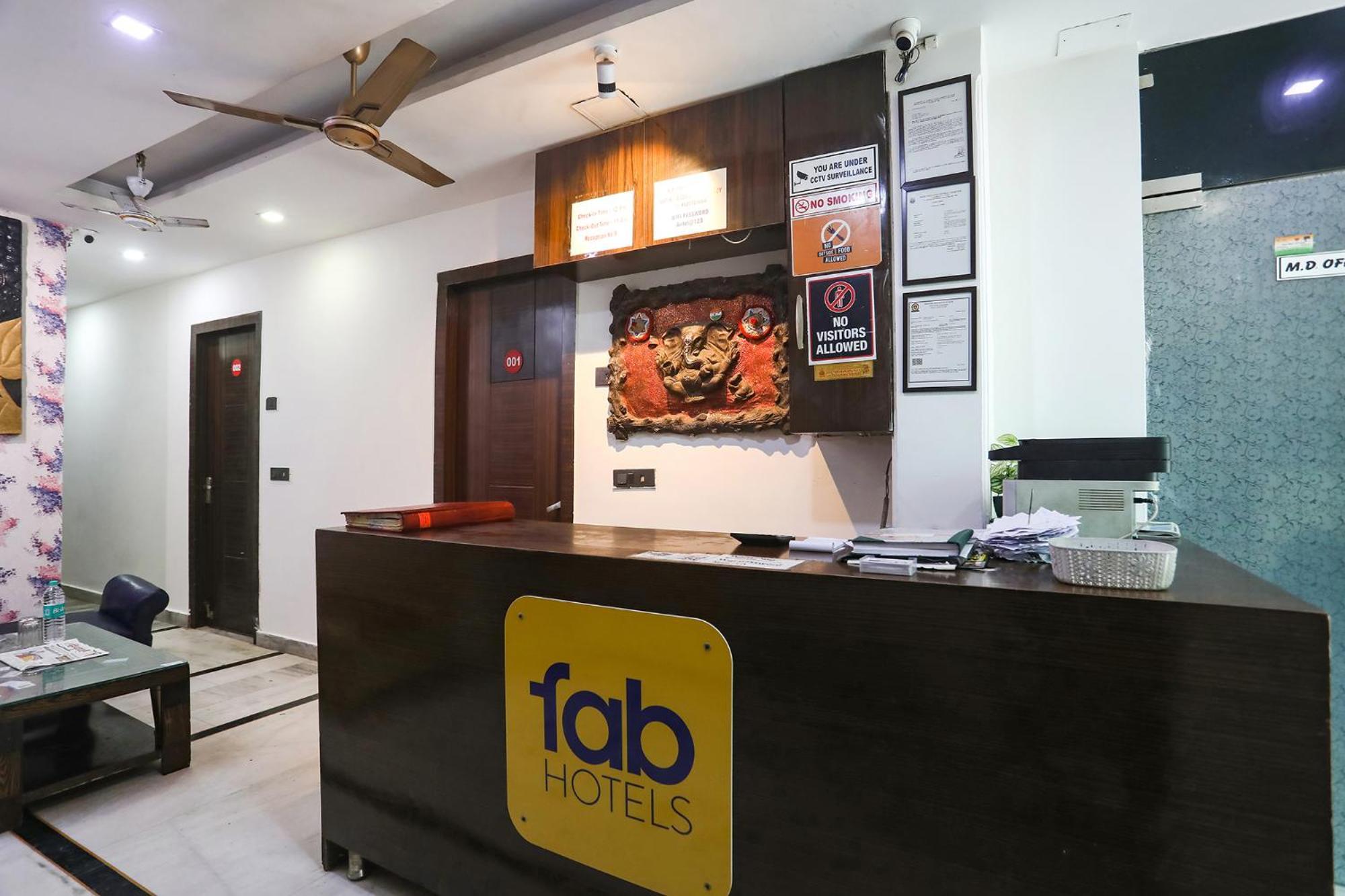 Fabhotel Nk Residency New Delhi Exterior photo